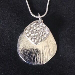 Silver Tone Necklace with Pretty SeaShell Pendants & Clear Crystals, Vintage